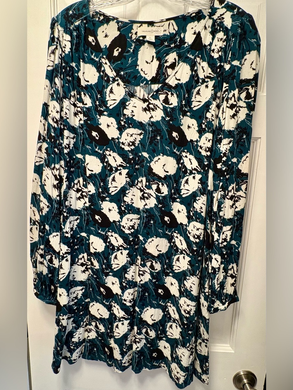 Treasure & Bond Teal Floral Knee-Length Dress with Black & White Blooms